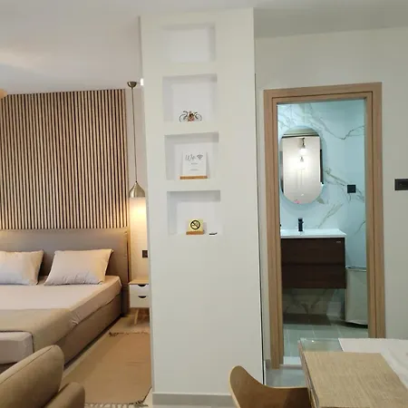 Thea Boutique Residence, Luxury Living Lägenhet *