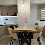 Thea Boutique Residence, Luxury Living شقة