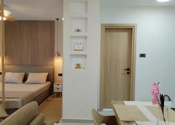 Théa Boutique Residence, Luxury Living