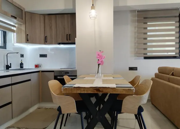 Thea Boutique Residence, Luxury Living Apartament